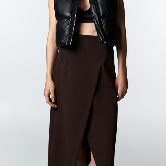 SET ZARA Midi Skirt With Slit and Blouse - Picture 3 of 8